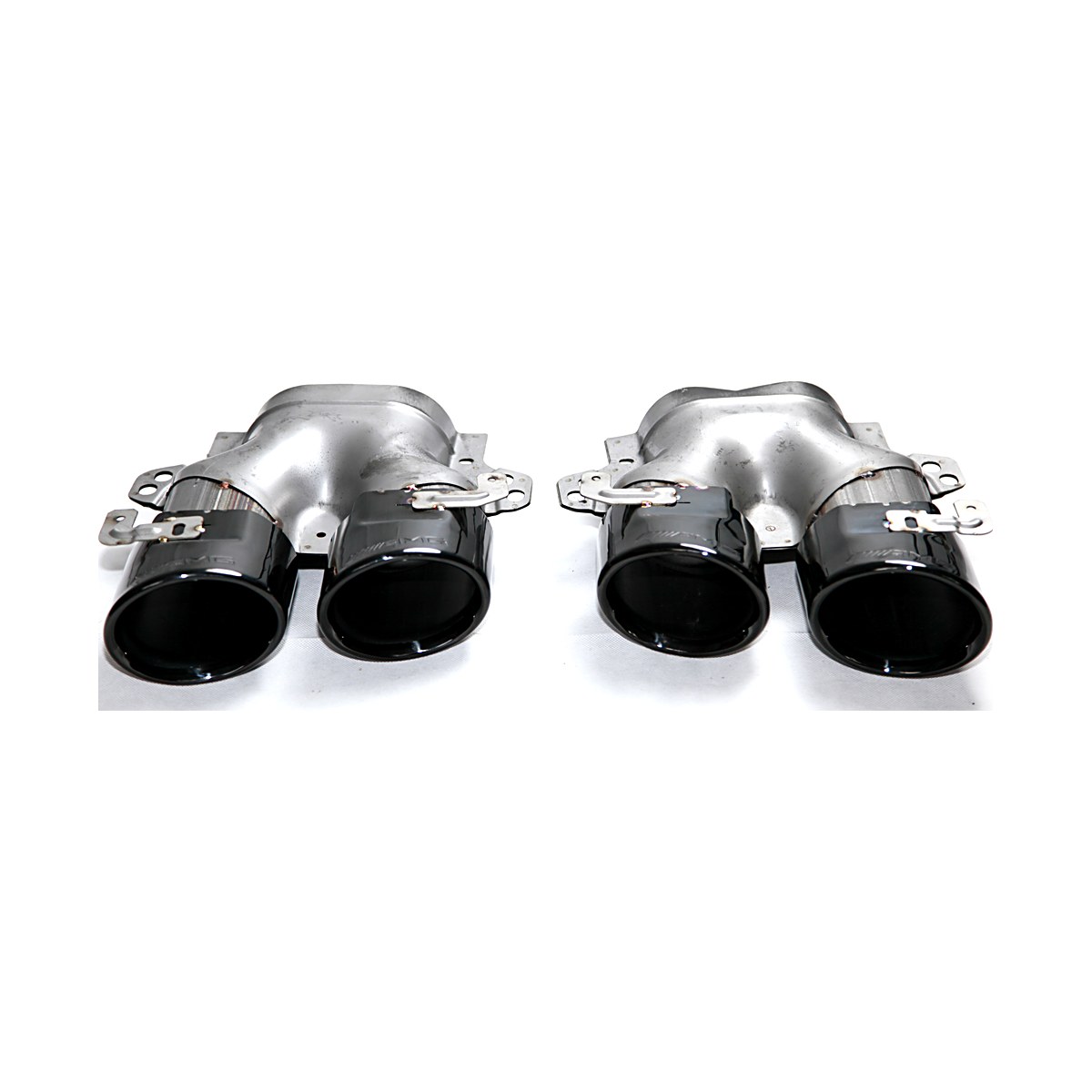 mercedes-benz-w213-e53-exhaust-tips-01.jpg